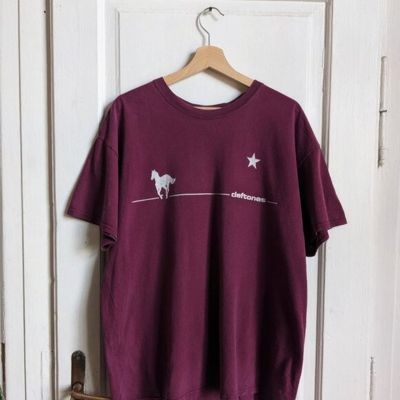 Vintage Deftones White Pony Maroon TShirt Distressed Metal Y2K Tour shirt unisex - Picture 2 of 5